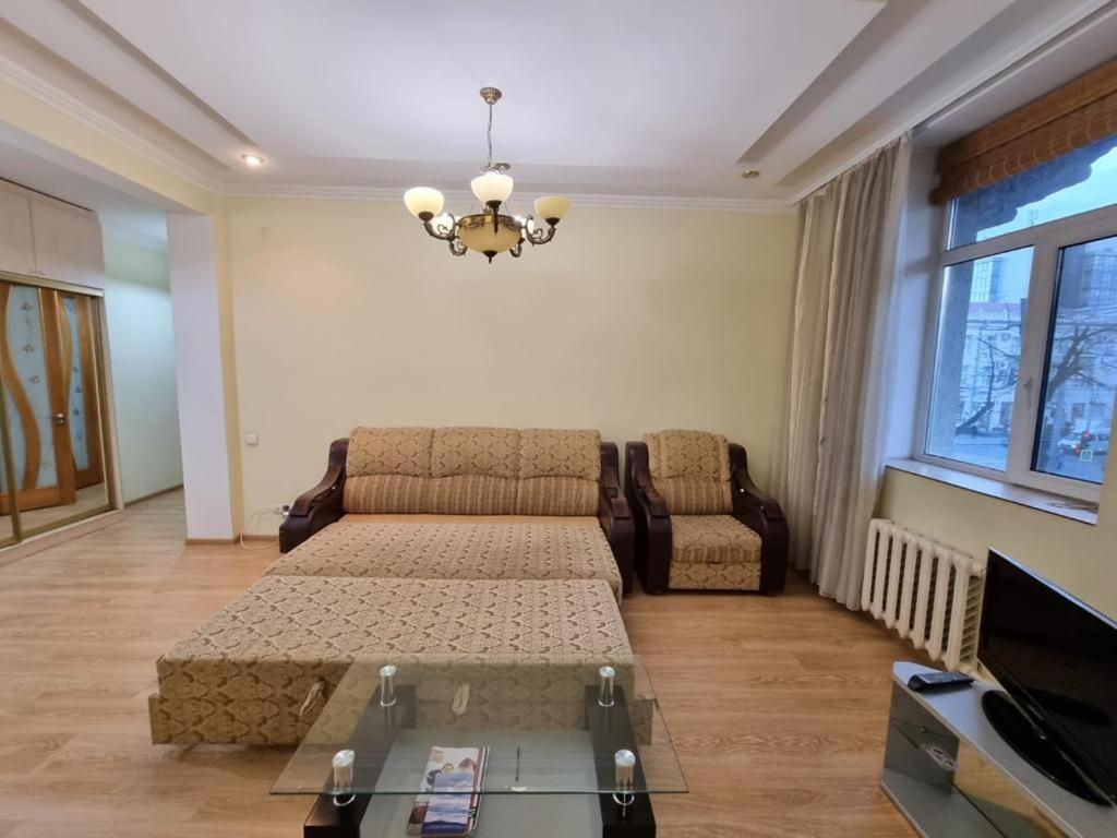 Ultra Central Apartment At Stefan Cel Mare تشيسيناو المظهر الخارجي الصورة